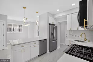 122 W Mowry St, Chester, PA 19013 - Photo 17