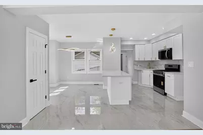 122 W Mowry Street, Chester, PA 19013 - Photo 13
