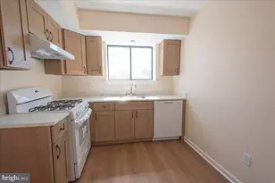 7126 Hilltop Dr, Brookhaven, PA 19015 - Photo 13