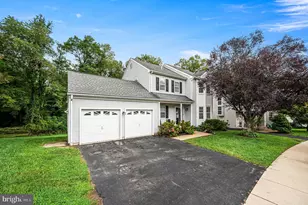722 Springton Cir, Upper Chichester, PA 19014 - Photo 3