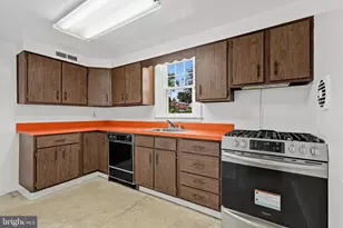 215 Parkview Dr, Broomall, PA 19008 - Photo 19