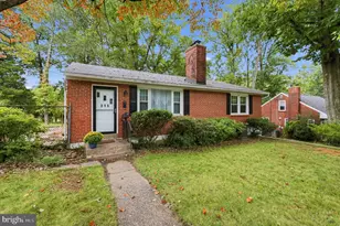215 Parkview Dr, Broomall, PA 19008 - Photo 1