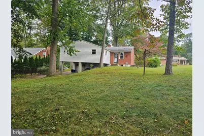 215 Parkview Drive, Broomall, PA 19008 - Photo 9