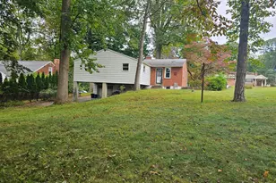 215 Parkview Dr, Broomall, PA 19008 - Photo 9