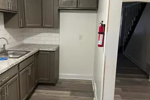 319 W 21st St, Chester, PA 19013 - Photo 5