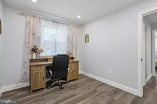 95 1st Ave, Essington, PA 19029 - Photo 17