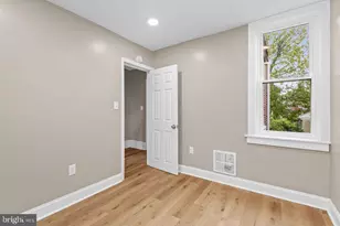 1121 W 8th St, Chester, PA 19013 - Photo 13