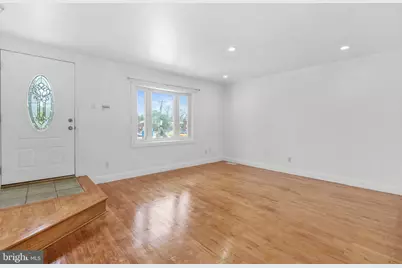 643 Saint Anthony Lane, Upper Darby, PA 19082 - Photo 5