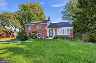 128 Westminster Dr, Wallingford, PA 19086 - Photo 1