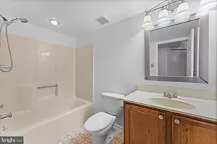 1802 N Glen Dr, Glen Mills, PA 19342 - Photo 5