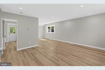 934 Longford Road, Secane, PA 19018 - Photo 5