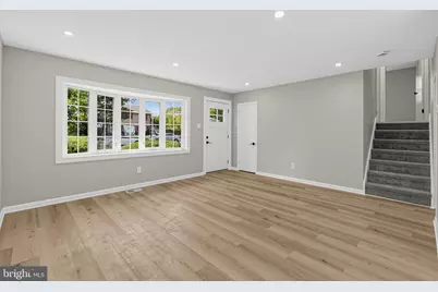 934 Longford Road, Secane, PA 19018 - Photo 3