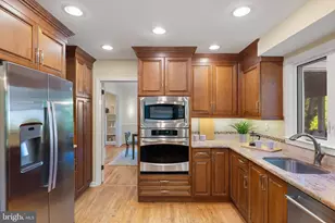209 Rawles Run Ln, Bryn Mawr, PA 19010 - Photo 11