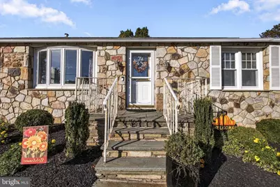 4229 Naamans Creek Road, Upper Chichester, PA 19061 - Photo 5