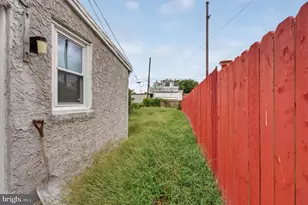 721 McIlvain St, Chester, PA 19013 - Photo 43