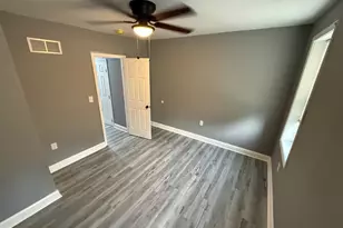 426 E 10th St, Chester, PA 19013 - Photo 21