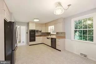 708 Camp Woods Rd, Villanova, PA 19085 - Photo 21