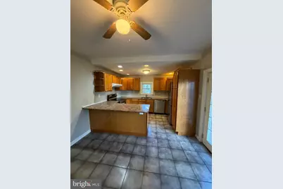 44 E Logan Avenue, Glenolden, PA 19036 - Photo 11