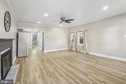 430 Charmont Avenue, Folcroft, PA 19032 - Photo 7