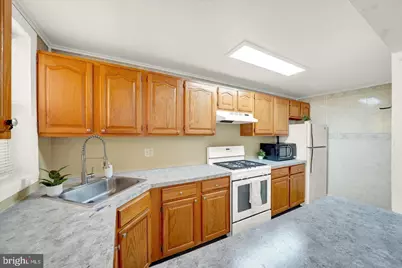 142 W 21st Street, Chester, PA 19013 - Photo 9