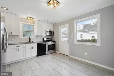725 Mt Vernon Avenue, Folsom, PA 19033 - Photo 3