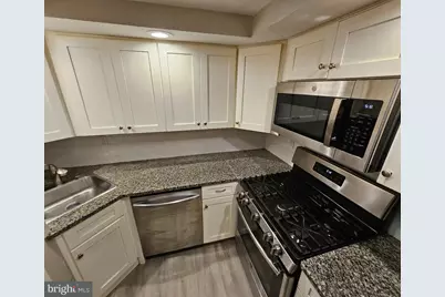 200 N Wayne Avenue #1, Wayne, PA 19087 - Photo 3