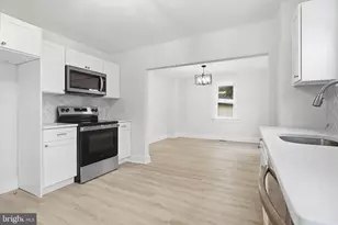 2212 Pleasant View Ave, Upper Chichester, PA 19061 - Photo 7