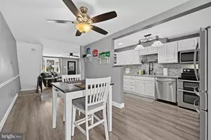 804 Hillcrest Dr, Glenolden, PA 19036 - Photo 13
