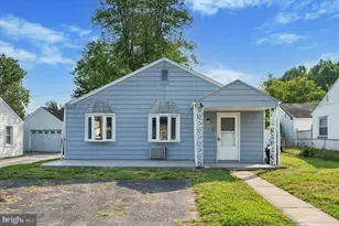 31 Scarlet Ave, Aston, PA 19014 - Photo 1