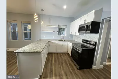 327 E 20th Street, Chester, PA 19013 - Photo 5