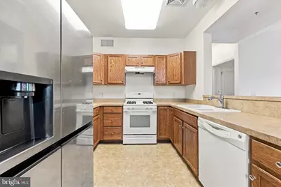 423 Creekside Drive #423, Brookhaven, PA 19015 - Photo 5