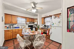 604 S Oak Ln S, Secane, PA 19018 - Photo 9