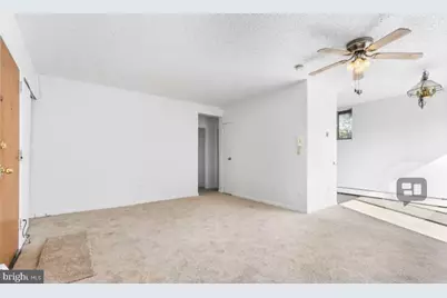 100 E Glenolden Avenue E #R-19, Glenolden, PA 19036 - Photo 3