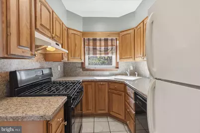 107 Green Valley Road, Upper Darby, PA 19082 - Photo 9