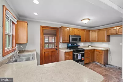 899 Taylor Drive, Folcroft, PA 19032 - Photo 9
