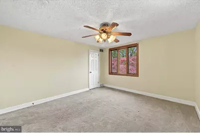 240 W Wyncliffe Avenue, Clifton Heights, PA 19018 - Photo 15