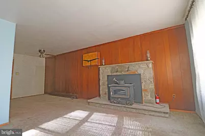 4018 Roseanna Court, Marcus Hook, PA 19061 - Photo 7