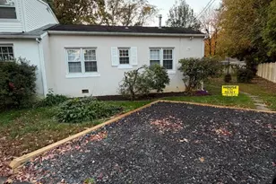 706 Lansing Ct, Wallingford, PA 19086 - Photo 1