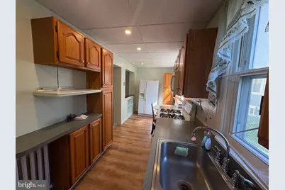 50 E Knowles Avenue, Glenolden, PA 19036 - Photo 3
