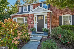 122 Hickory Ln, Bryn Mawr, PA 19010 - Photo 1