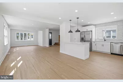 129 W Laughead Avenue, Marcus Hook, PA 19061 - Photo 7