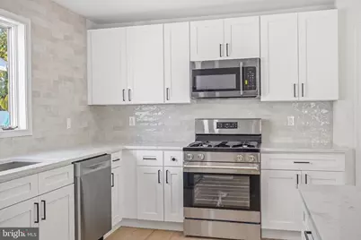 129 W Laughead Avenue, Marcus Hook, PA 19061 - Photo 11
