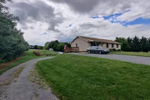 642 Milnor Rd, Greencastle, PA 17225 - Photo 3