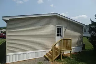 302 Cameo Dr, Fayetteville, PA 17222 - Photo 3