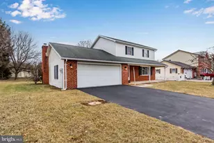 3534 Turnberry Dr, Chambersburg, PA 17202 - Photo 3