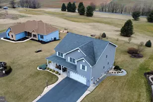 6135 Merion Dr, Fayetteville, PA 17222 - Photo 3