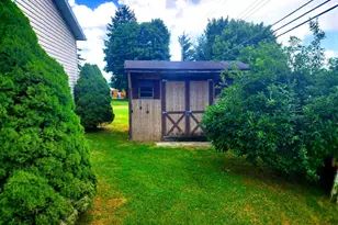 4612 Holly Dr, Chambersburg, PA 17202 - Photo 9