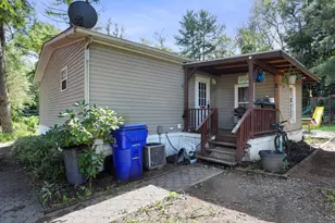 1685 Liberty Dr, Chambersburg, PA 17202 - Photo 5