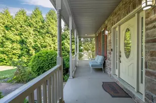 1458 Highfield Ct, Chambersburg, PA 17202 - Photo 3