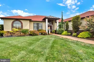 5874 Gabrielle Ln, Chambersburg, PA 17202 - Photo 5
